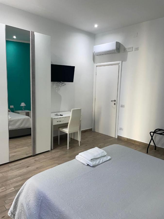 Dormire A Napoli Centro Holiday House Casa Vacanza Exterior photo