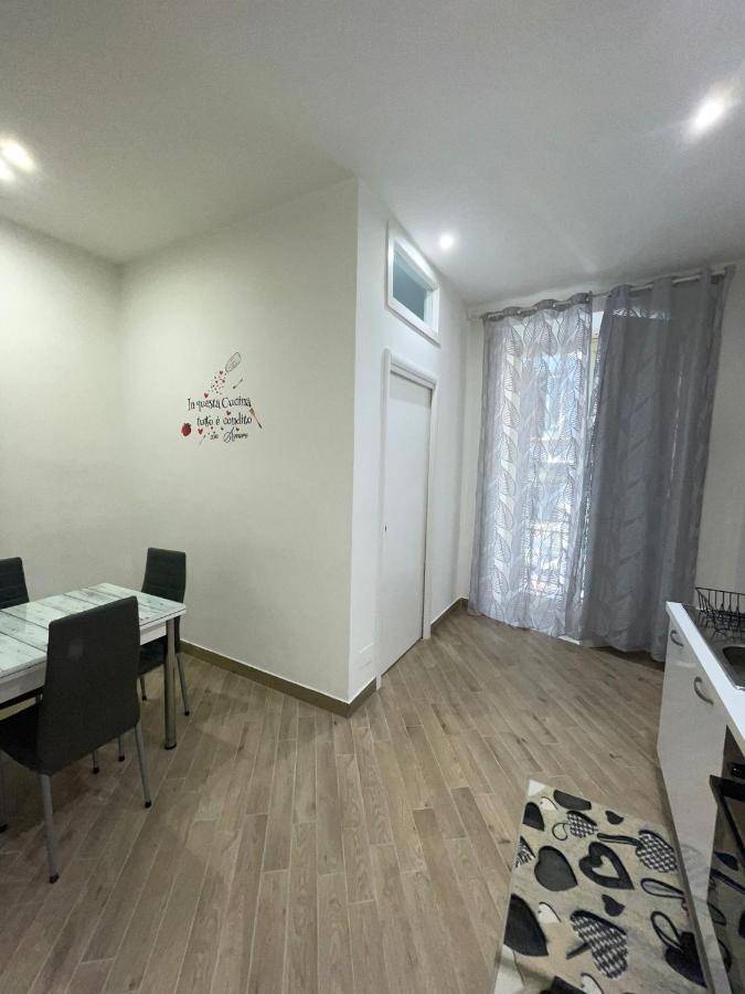 Dormire A Napoli Centro Holiday House Casa Vacanza Exterior photo